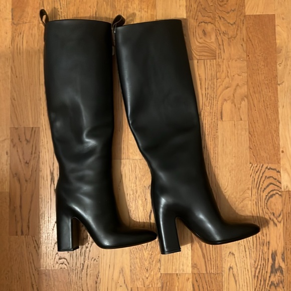 Brand new Louis Vuitton Donna high boot in size 37 - Picture 5 of 12